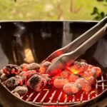 Barbecue au charbon de bois Weber Original Kettle Premium – Noir - Image 10